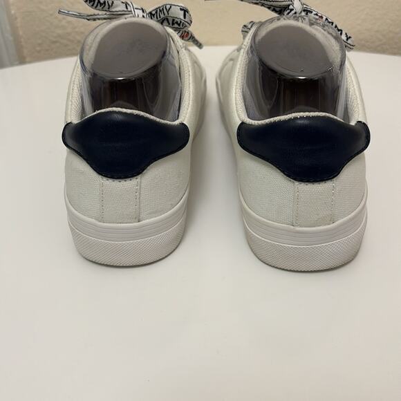 Womens Sz 9 Tommy Hilfiger Fantim Sneakers White Canvas Spellout Laces - Picture 4 of 9